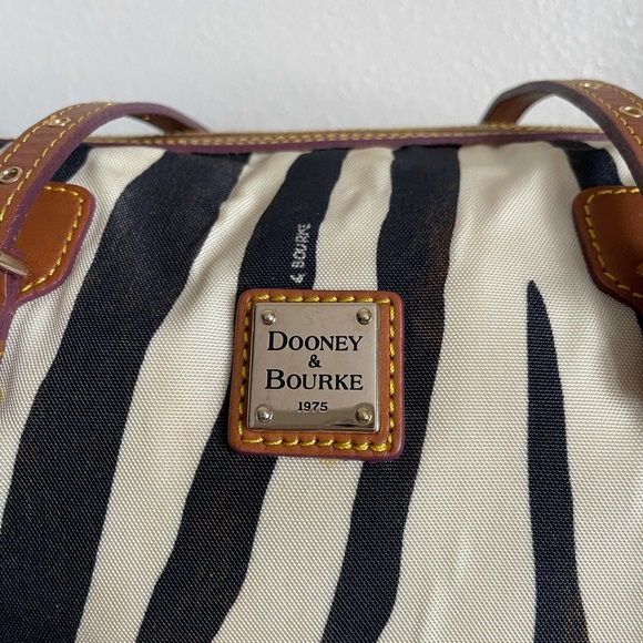 Dooney&Burke Rare Vintage Purse Excellent Condition. - Picture 6 of 16